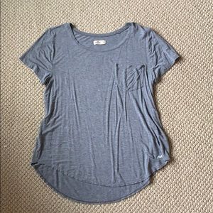 Soft grey T-shirt with front pocket
